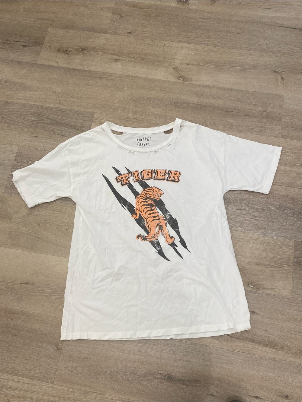 Vintage Canvas Designed in L.A. Distressed Oversized Tiger Graphic Tee EUC ✨